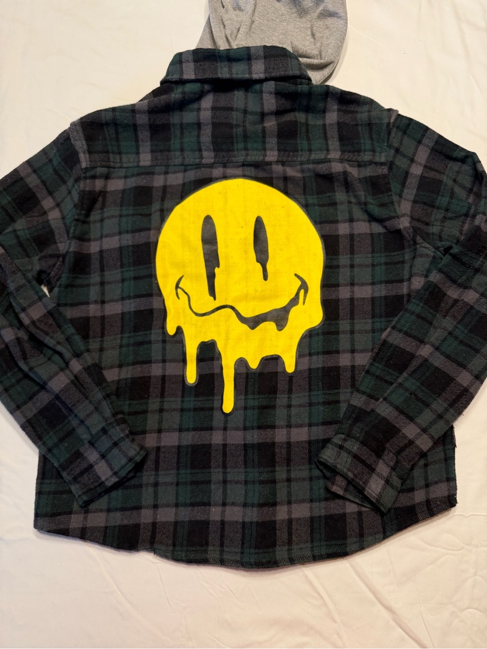 Eighty Eight Green & Black Plaid Button-Down Shirt with Yellow Drip Smiley Large